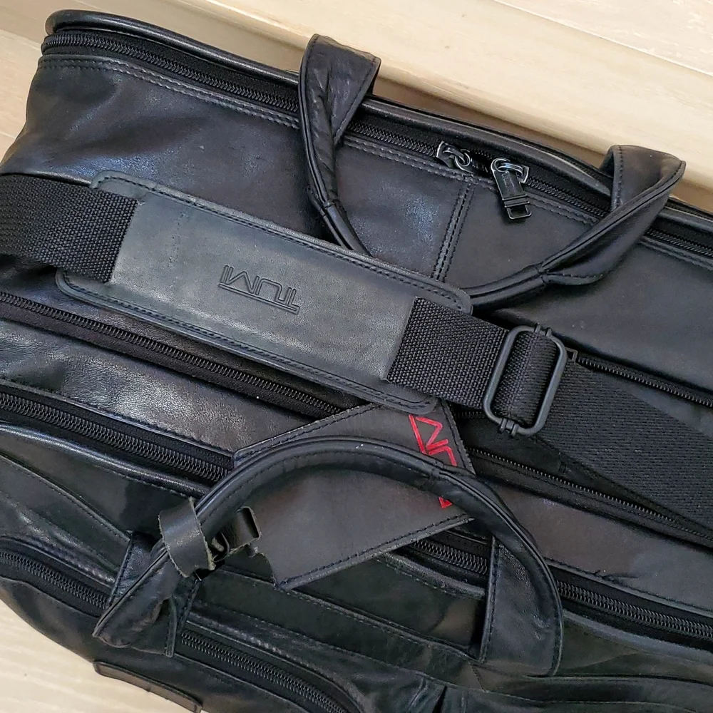 Tumi Alpha 3 Deluxe Large Expandable Organizer Laptop Briefcase